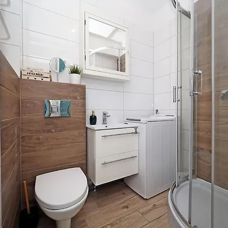 Umeblowane I Wyposazone,2-pokojowe,z Balkonem. Apartamento